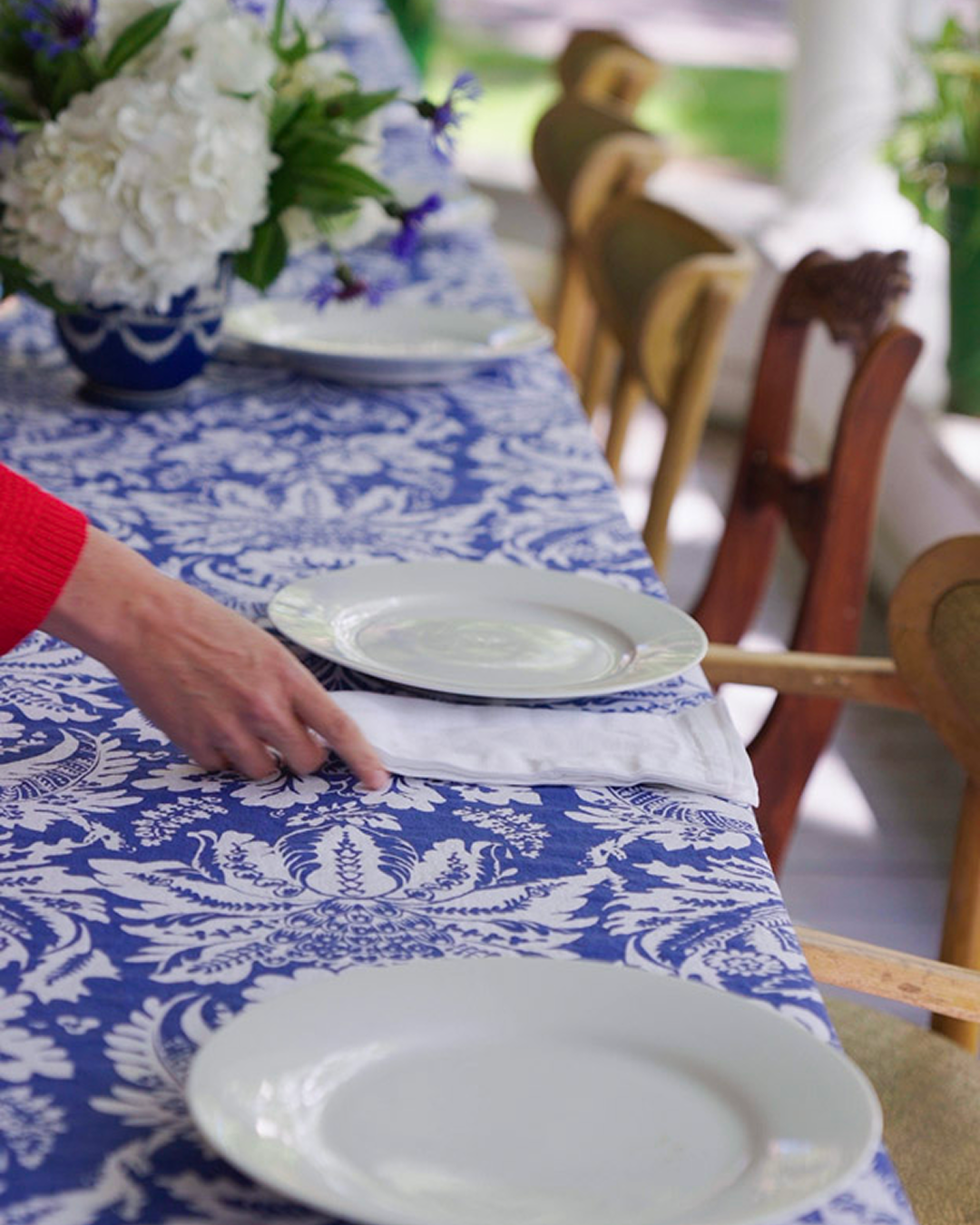 The Arcadia Tablecloth - In Summer Blue